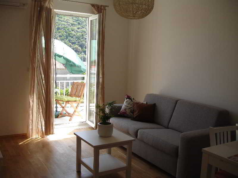 Apartments Silvija Mokošica Buitenkant foto
